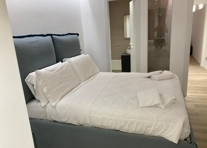 Apartament Manzoni Bilocale Con Doppi Servizi Piano Terra *